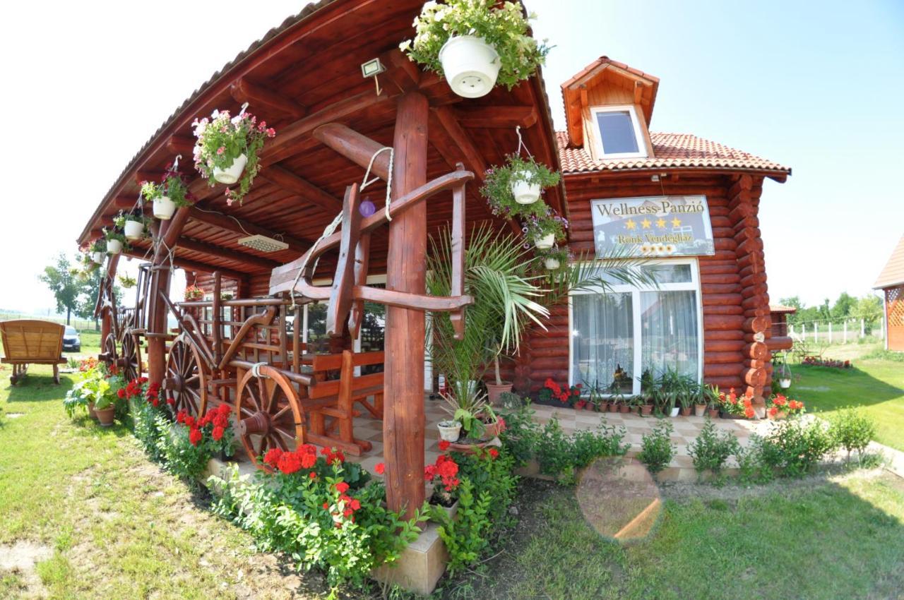 Roenk-Wellness Panzio Mezopeterd Bed & Breakfast Luaran gambar