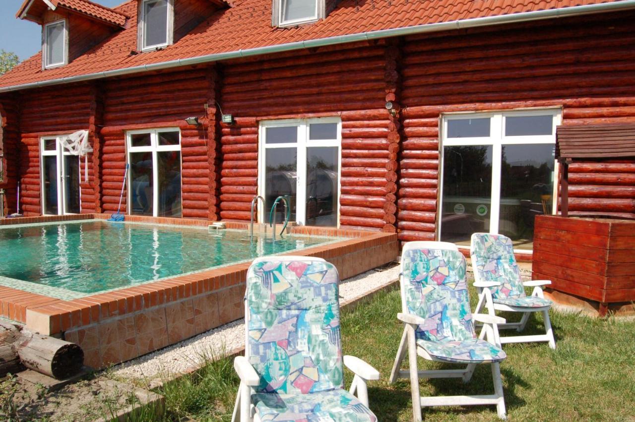 Roenk-Wellness Panzio Mezopeterd Bed & Breakfast Luaran gambar