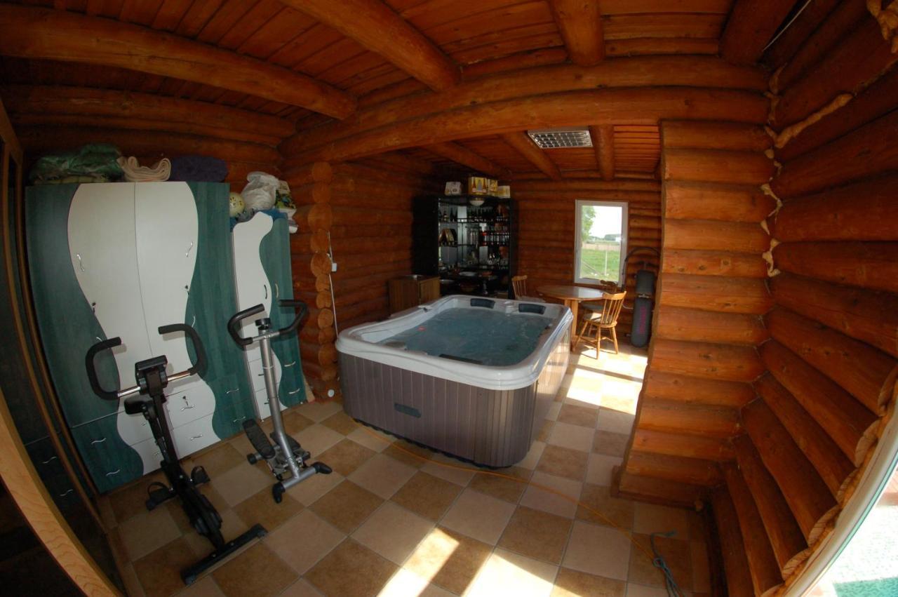 Roenk-Wellness Panzio Mezopeterd Bed & Breakfast Luaran gambar