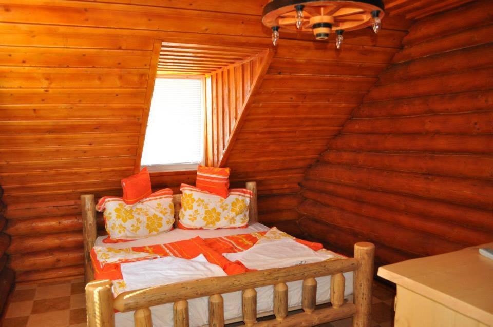 Roenk-Wellness Panzio Mezopeterd Bed & Breakfast Luaran gambar