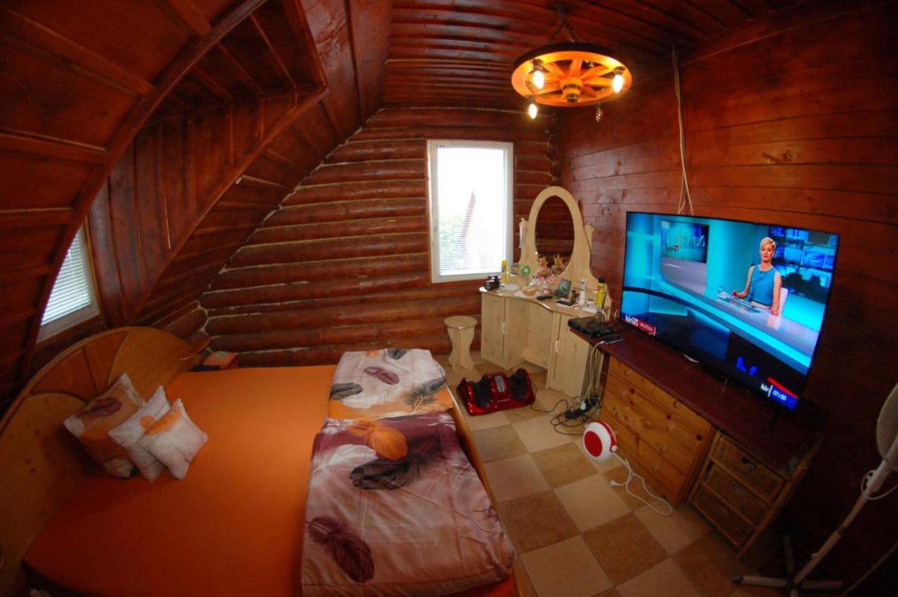 Roenk-Wellness Panzio Mezopeterd Bed & Breakfast Luaran gambar