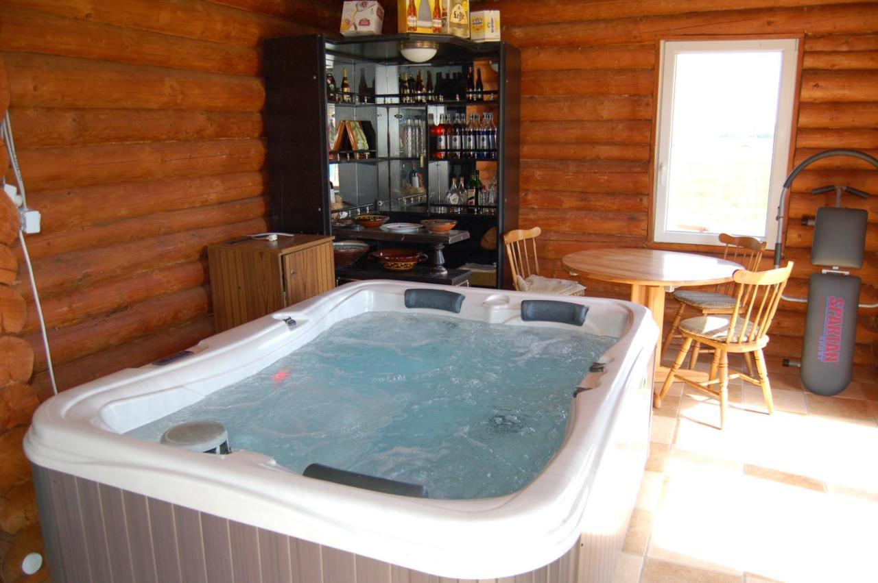 Roenk-Wellness Panzio Mezopeterd Bed & Breakfast Luaran gambar